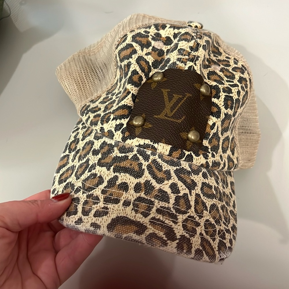 LV patch hat